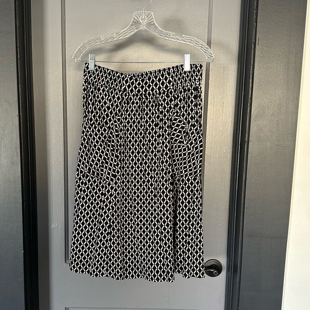 H&M Womens Geometric Midi Skirt Size 10 Black White A-Line Pockets Elastic Waist